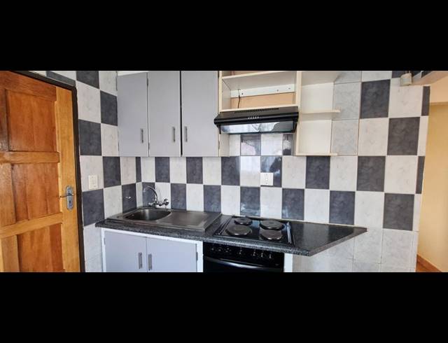 2 BEDROOM HOUSE FOR SALE IN DAWN PARK